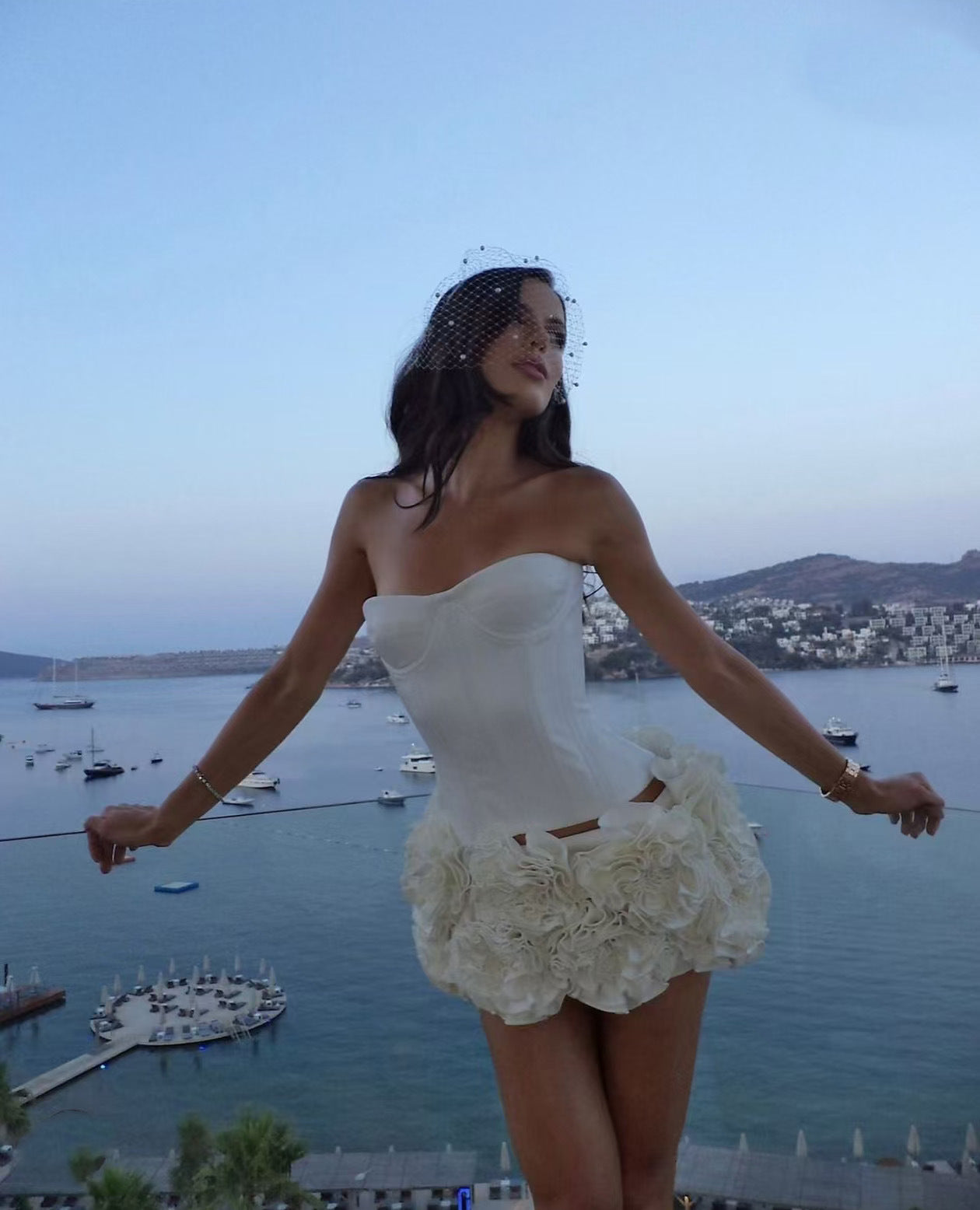 Strapless Mini Party Dress – Elegant Cocktail Outfit