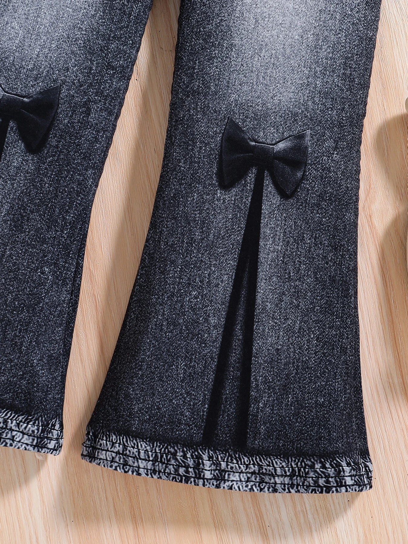 Spring and Autumn Girls' Fashion Set with White Round Neck Cartoon Printed Long Sleeve